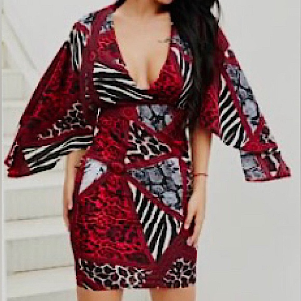 (NEW) Animal Scarf Print Plunge Neck Cape Dress /M
